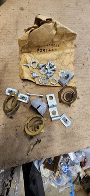 Lote de piezas de antena Belair Chevrolet Biscayne Impala 1962 nuevo de stock Foto 1 de 3