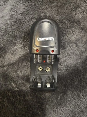 Зарядное устройство для аккумулятора Rayovac класс 2 модель PS8 — AA, AAA, 9 В - Изображение 1 из 2