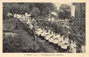 Korea - WONSAN Gensan - Catholic Procession of the Blessed Sacrament - Published - Picture 1 of 2