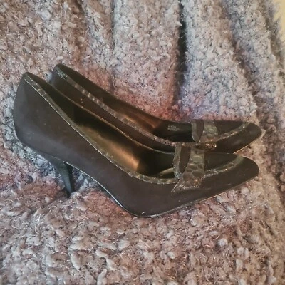 BCBGirls gamuza/croc negro. punta puntiaguda ribete 3,5 pulgadas. tacones talla 8,5M Foto 1 de 4