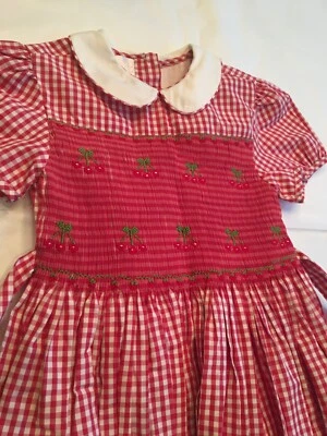 Vestido Annafie Like Anavini Niñas Calado SS Cerezas Rojo Guinga 7 Usado en Excelente Condición Foto 1 de 4