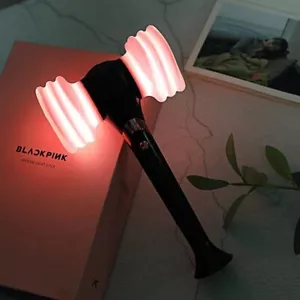 Lampada portatile LED nero rosa ufficiale concerto in stock regalo fan - Foto 1 di 8