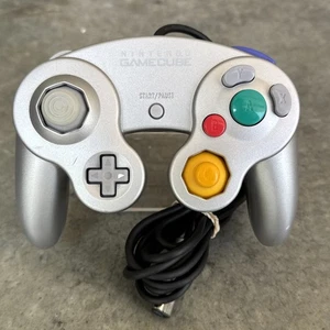 Official Nintendo Gamecube Controller Platinum Silver OEM Authentic Tested - Picture 1 of 10