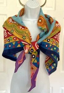 De colección Mary McFadden - Bufanda de seda grande - Color brillante - Tribal - 43 x 43" - Imagen 1 de 12