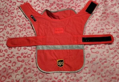 JAQUETA DE CHUVA/TRAJE UPS vermelho/rosa LANDS END DOG SQUALL COAT TAMANHO PEQUENO REFLEXIVO - Imagem 1 de 3