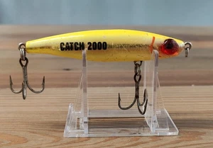 Mirrolure Catch 2000 giallo/oro esca a sospensione Twitchbait 4" esca acqua salata - Foto 1 di 7