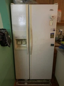 Whirlpool Refrigerator - Picture 1 of 4
