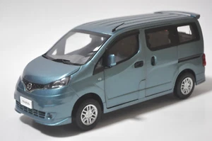 Zhengzhou Nissan NV200 2014 van model in Cyan 1/18 - Picture 1 of 8