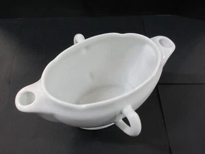 VINTAGE DOUBLE SPOUTED WHITE CERAMIC GRAVY / SAUCE POURER MADE IN FRANCE - Bild 1 von 7