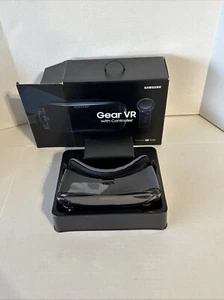 Samsung SM-R324 Gear VR W/Controller Powered by Oculus NEW OPEN BOX - Picture 1 of 4