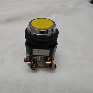 YOSHIDA PUSH BUTTON SWITCH TYPE YBN30-F 250V-10A (YELLOW) - Picture 1 of 7
