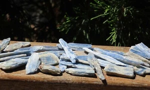 Raw Natural Blue Kyanite Crystal Blades 3 Pieces 30-70mm Length, Tracked Postage - Picture 1 of 12