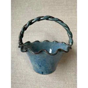 Cesto in ceramica per unghie arrugginita della Carolina del Nord manico blu artigianato americano - Foto 1 di 9
