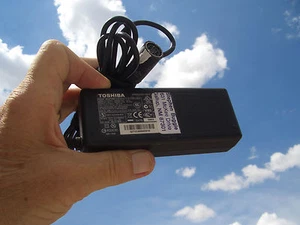 POWER SUPPLY APPLE IIC;  75watts  5A  DC15v  $26.00 + $9.60  S/H  by TOSHIBA - Picture 1 of 18
