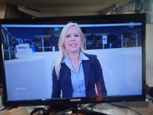 medion md21340 LCD Fernseher 60cm gebraucht ohne fb - Bild 1 von 10