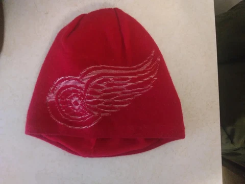 Mens Detroit Red Wings Winter Beanie Cover