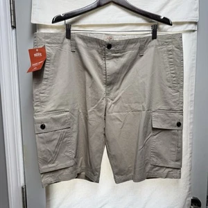 DOCKERS Cargo Shorts Men’s Classic Fit Pacific Collection Flat Beige Size 44 NEW - Picture 1 of 20