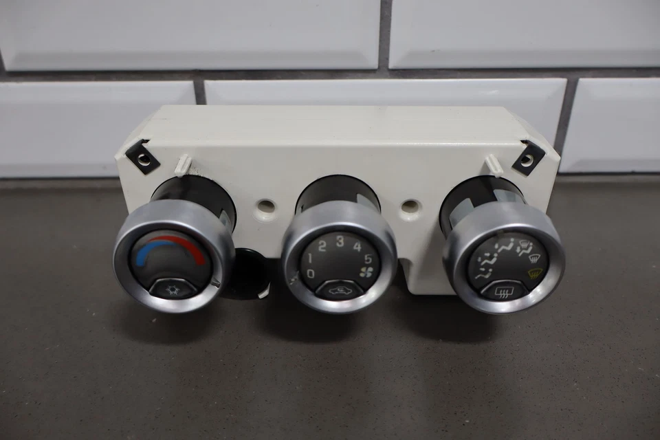 Chevy SSR 2003-2006 control de temperatura manual Foto 1 de 4