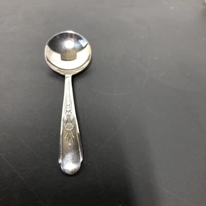 VINTAGE 1935 CROSBY PATTERN SILVERPLATED CREAM OR SAUCE LADLE Rare - Picture 1 of 5