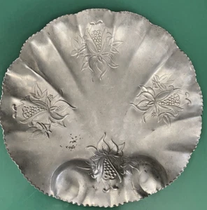 Vintage Hand Wrought Aluminum Floral Party Tray/ Platter Round Scalloped Edge - Picture 1 of 14