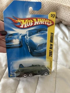 Hot Wheels Mattel 2007 “Fast Fortress” Green Die-Cast Military Style Vehicle - Picture 1 of 6