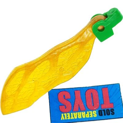 Vtg Transformers Beast Wars Sky Shadow RIGHT WING Deluxe Class green yellow part - Image 1 of 4