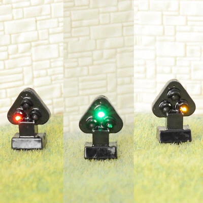1 x HO / OO scale European block dwarf signals LEDs made 3 aspects with resistor - Image 1 of 4