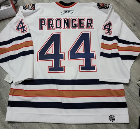 Chris Pronger Edmonton Oilers Reebok Authentic Hockey Jersey - Size 56 NWT Cover