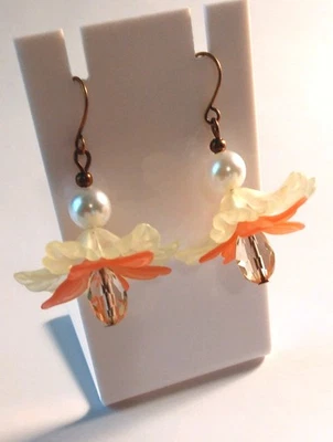 Pendiente Flor Lucite Estilo Vintage Antiguo Cobre Amarillo Naranja Cuelga Boho  Foto 1 de 4