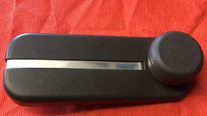 Maniglia Alzavetro Interna Nera Fiat Argenta / 132 Gls 50/46 Miraglio - Foto 1 di 2
