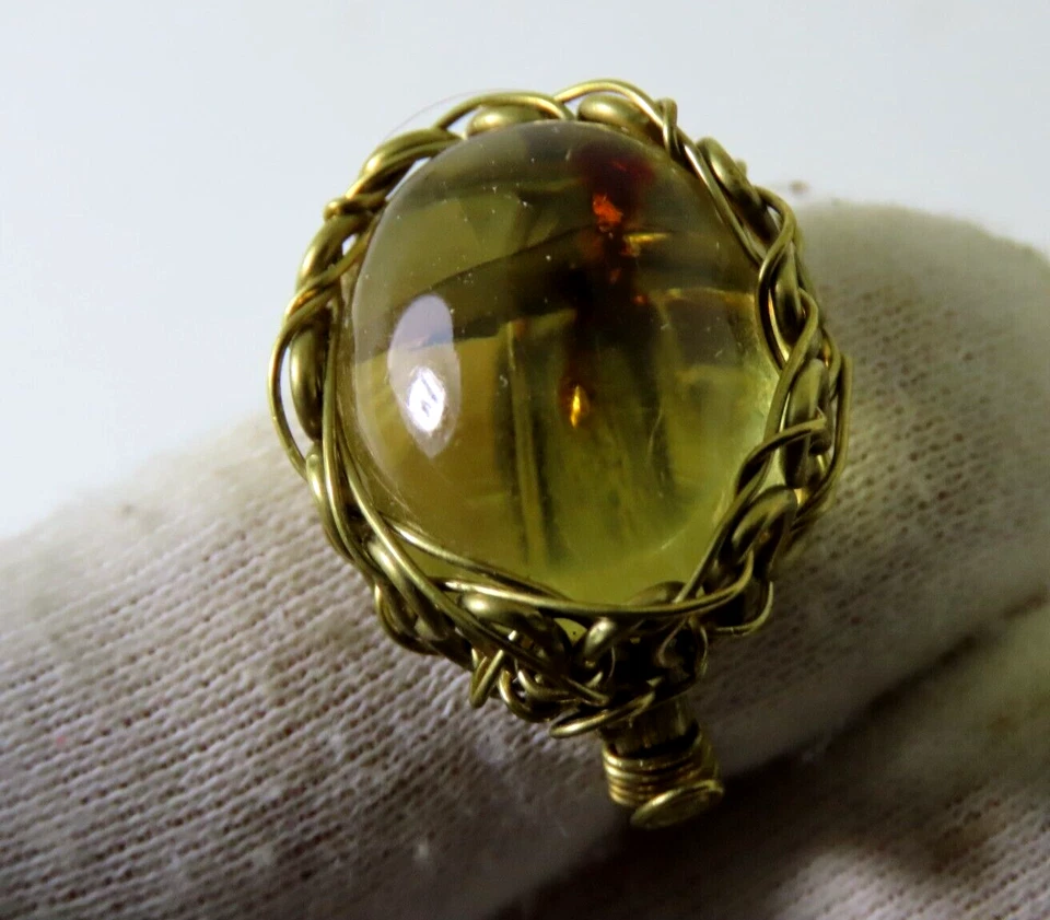 Precioso anillo de bronce con ámbar natural Foto 1 de 4