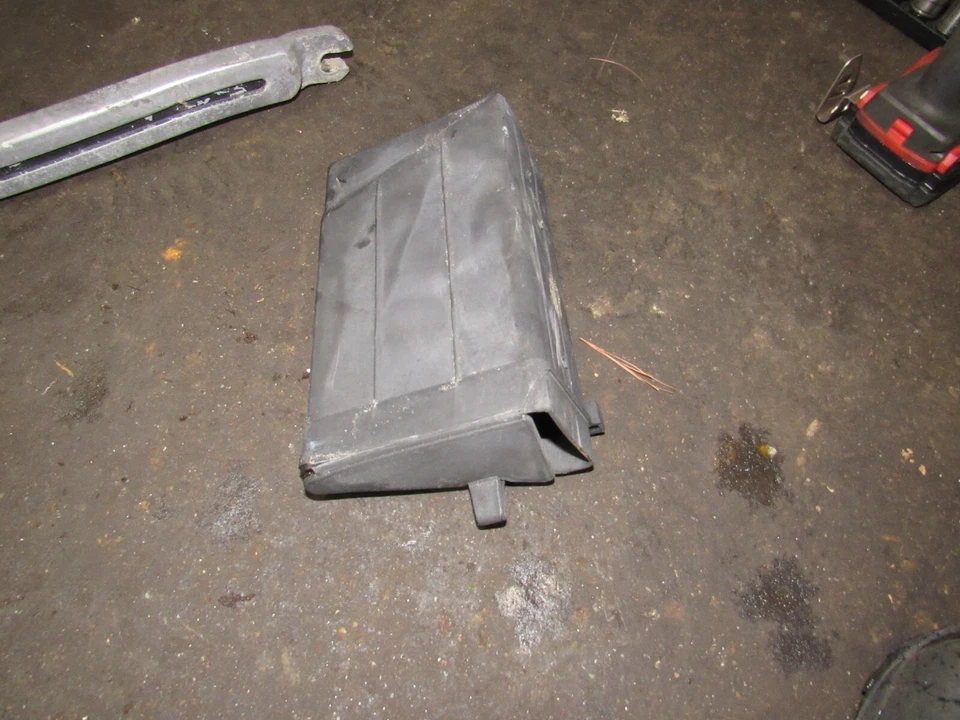 1980 Yamaha XS1100 estojo de ferramentas especial - Imagem 1 de 1