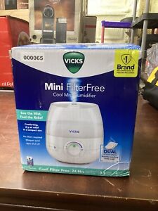 Vicks Top Fill 0.5 gallon Ultrasonic Cool Mist Humidifier Stk 65