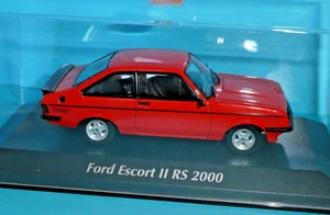 Ford Escort MK II RS 2000 1975 rojo con moldura negra LHD Maxichamp escala 1:43 - Imagen 1 de 1