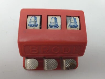 Vintage Brodi Mini Casino Slot Machine 2" Red Toy Game - It Works! - Image 1 of 4