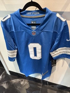 Detroit Lions Jahmyr Gibbs Men’s Blue Stitched Jersey! NWT SMALL - Picture 1 of 10