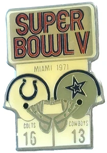 NFL Super Bowl V Miami 1971  Colts vs Cowboys Starline Lapel Pin - Picture 1 of 2