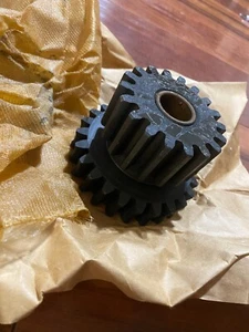 Gear Spur NSN 3020-01-022-8426 p/n 10-1732M88 L-3 COMMUNICATIONS - Picture 1 of 2