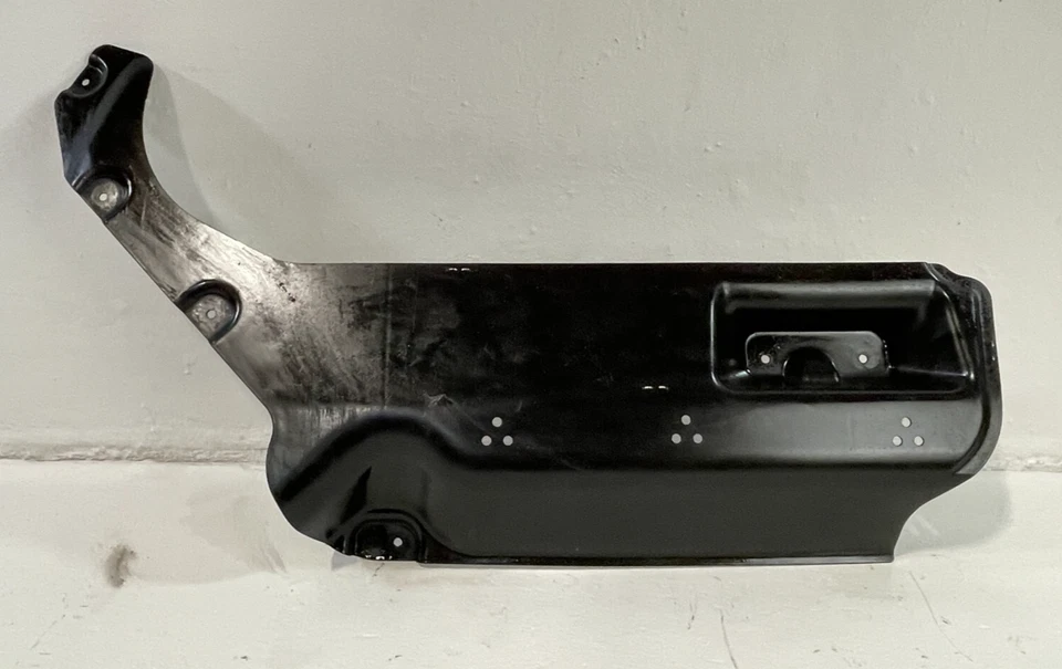 BMW 330i 340i xDrive 19-24 trasero debajo del cuerpo difusor protector contra salpicaduras # 98516 Foto 1 de 4