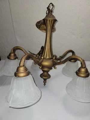 Candelabro de bronze 5 luminárias níquel vidro fosco incandescente - Imagem 1 de 4