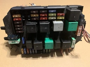 07-09 Mercedes W221 S550 CL550 Front Under Hood Fuse Box Relay SAM Module Assy - Picture 1 of 7