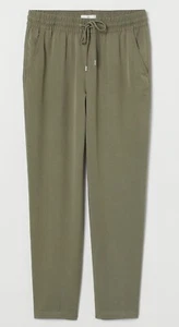 H and M Women's Green Pull-On Lyocell Blend Pants Size 6 Relaxed Fit Elasticized - Picture 1 of 7