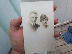 Postal con foto antigua sin usar de Erly 1900 2 personas Wisconsin Americana RPPC - Imagen 1 de 2