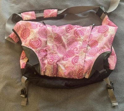 Bandolera de nailon LL Bean con diseño rosa Foto 1 de 4