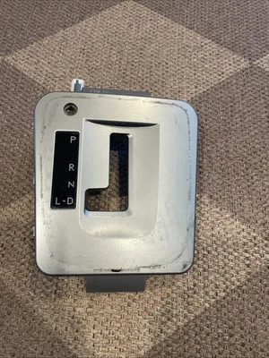 2012-16 SUBARU impreza crosstrek 变速器齿轮换档面板原始设备制造商 C6470FJ。   91 — 第 1/4 张图片