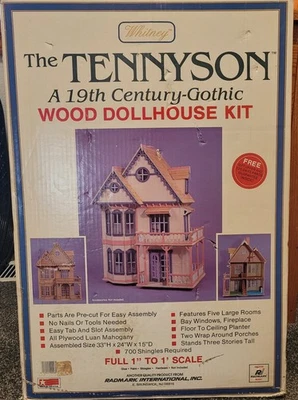 Kit de casa de muñecas gótica vintage Whitney Tennyson siglo XIX escala 1-1 caja abierta Foto 1 de 4