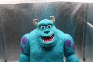 Disney Monsters Inc Sulley Talking Action Figure Toy Hasbro 2001 With Sounds - Picture 1 of 6
