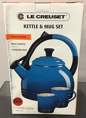 NUEVO JUEGO DE HERVIDOR DE AGUA Y TAZA LE CREUSET 1,7 CUARTOS DE GALÓN ROJO CEREZA SILBIDO PERUH Foto 1 de 4