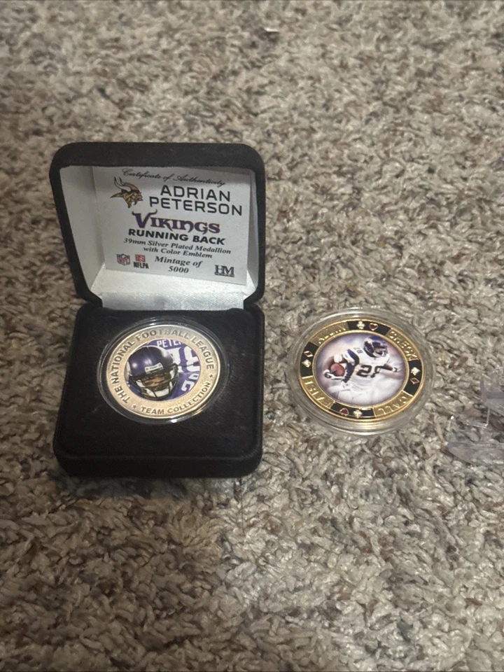 MN 维京人 ADRIAN PETERSON 39 毫米银色奖章带扑克芯片高地完好 — 第 1/2 张图片