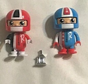 2 Stück Ryan's World Mystery Figur Serie Racer's 1 rot und 1 blau - 1 Trophäe - Bild 1 von 6
